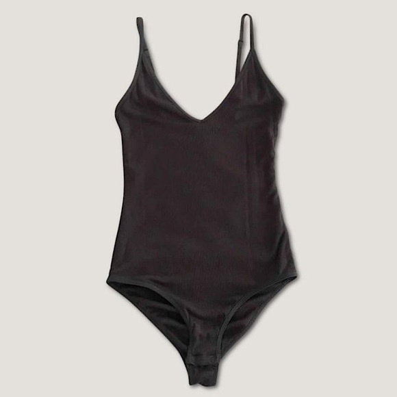 Aritzia Ribbed Bodysuit - Picture 1 of 3